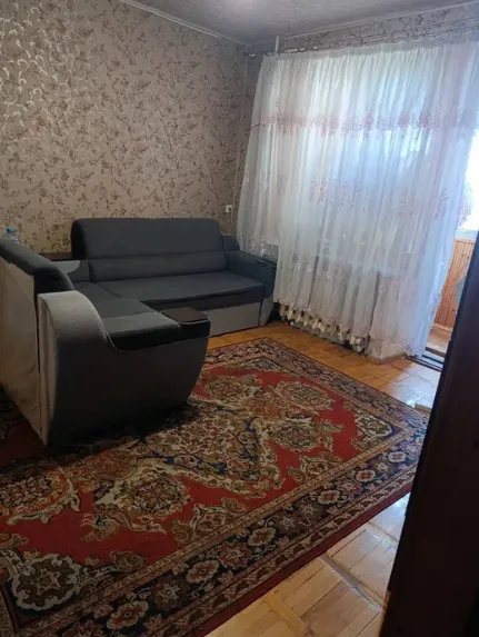 Продам квартиру 3-х комн Фестивальная