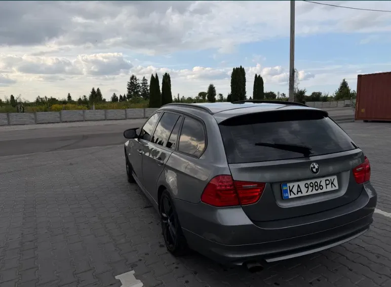 Продам авто BMW 2011