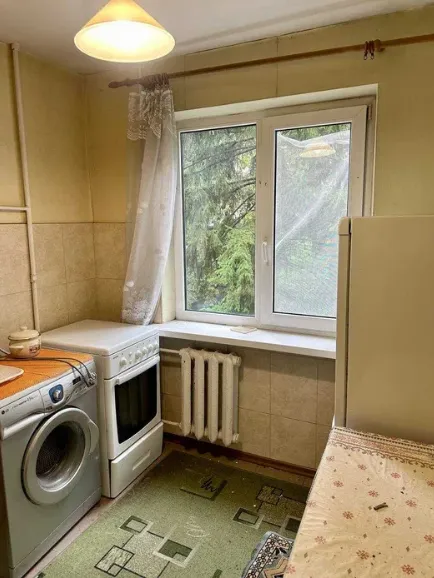 продаж квартири/ героїв Севастополя 16, 1 кімнатна
