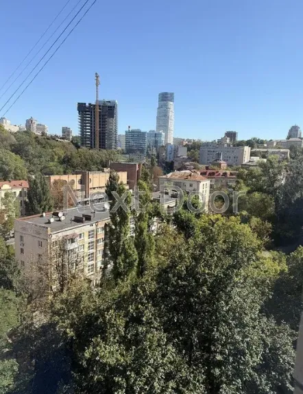 Продам кв . Печерськ, Лесі Українки 3!