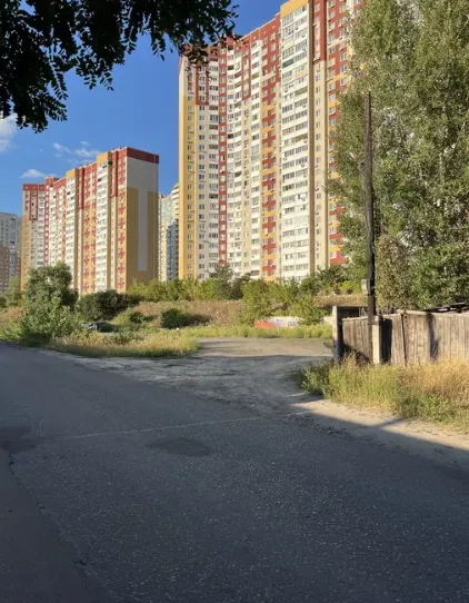 Осокорки! Продаж ділянки поруч з метро!