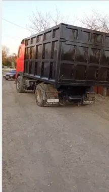 Продав Вольво самоскид 9 000 $