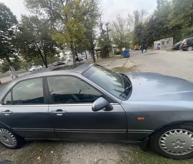Продам Honda Legend