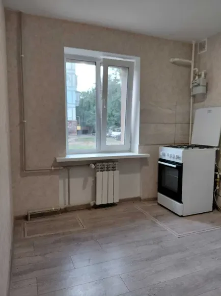 продам однокомнатную, ул. Независимой Украины 765 684